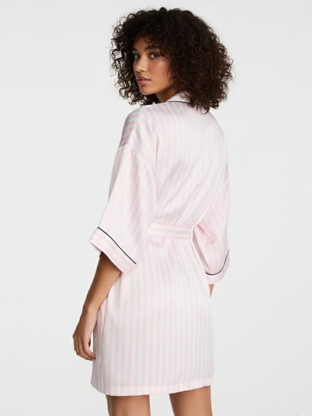 Victoria's Secret Signature Satin Short Piped Robe M/L NWT - Picture 2 of 4